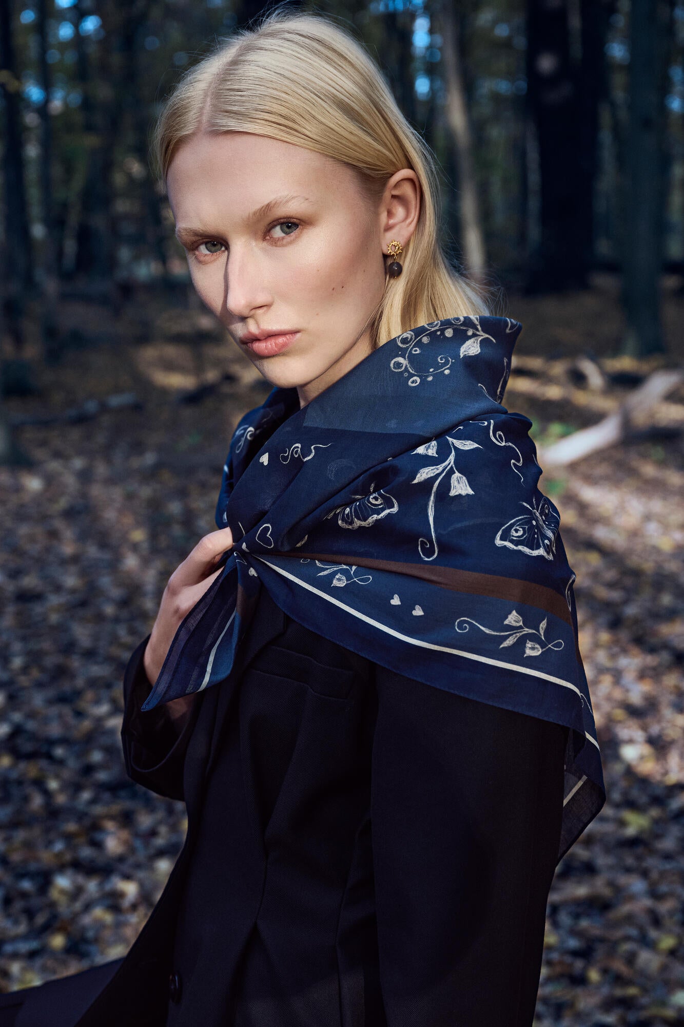 Olena tørklæde – Navy